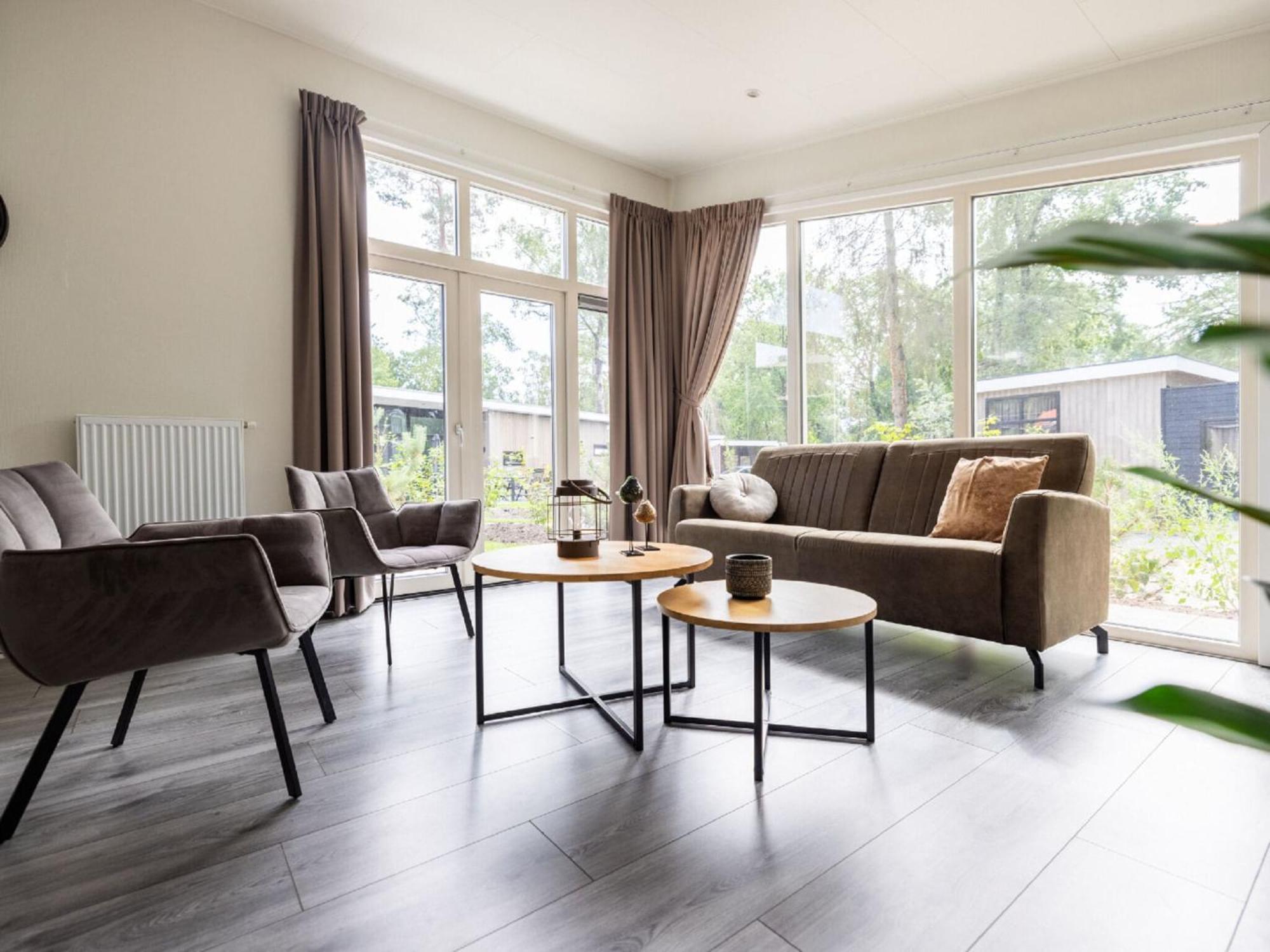 Comfortable Chalet With Combination Microwave Near The Veluwe Hoenderloo Exterior photo