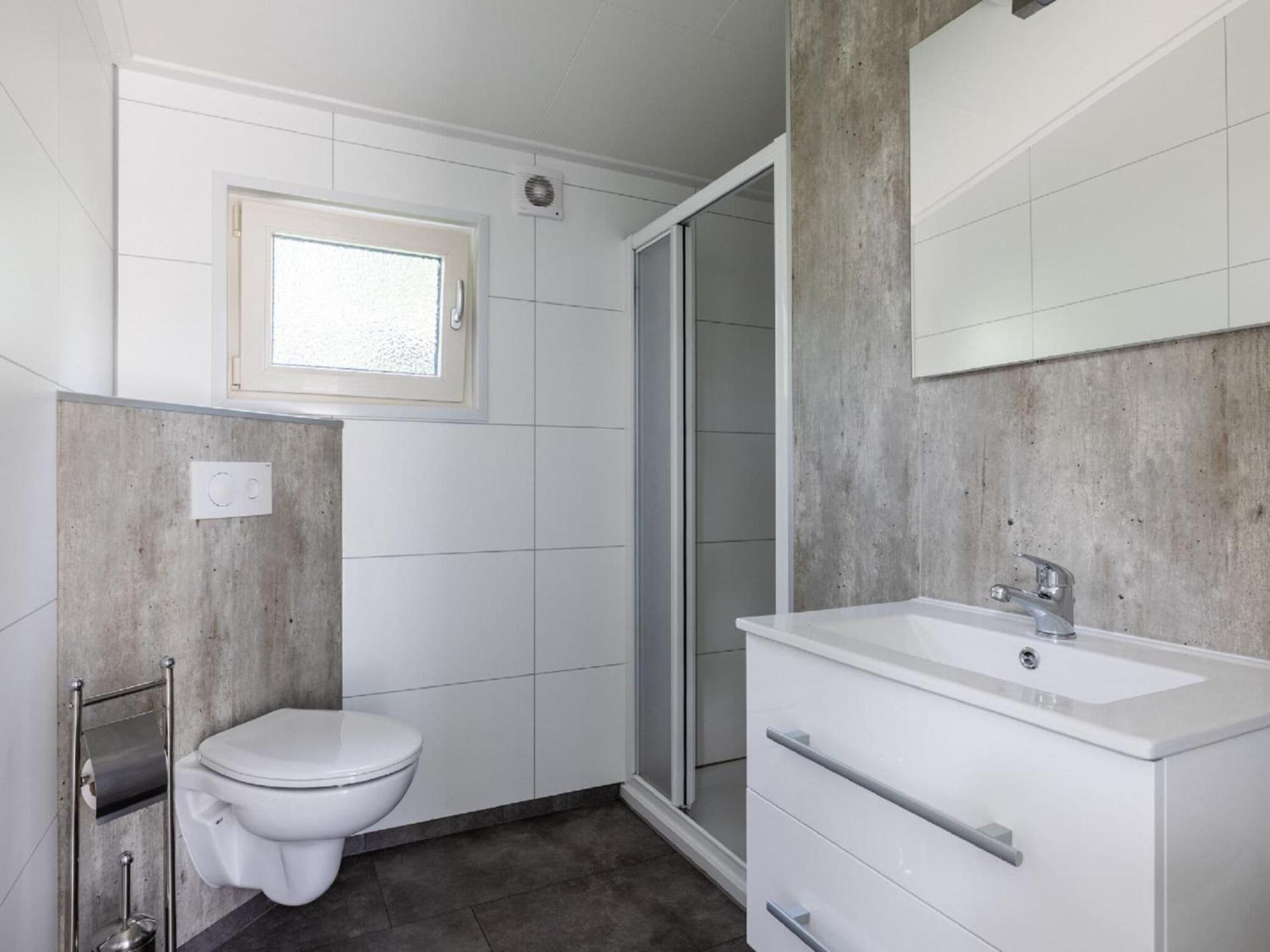 Comfortable Chalet With Combination Microwave Near The Veluwe Hoenderloo Exterior photo