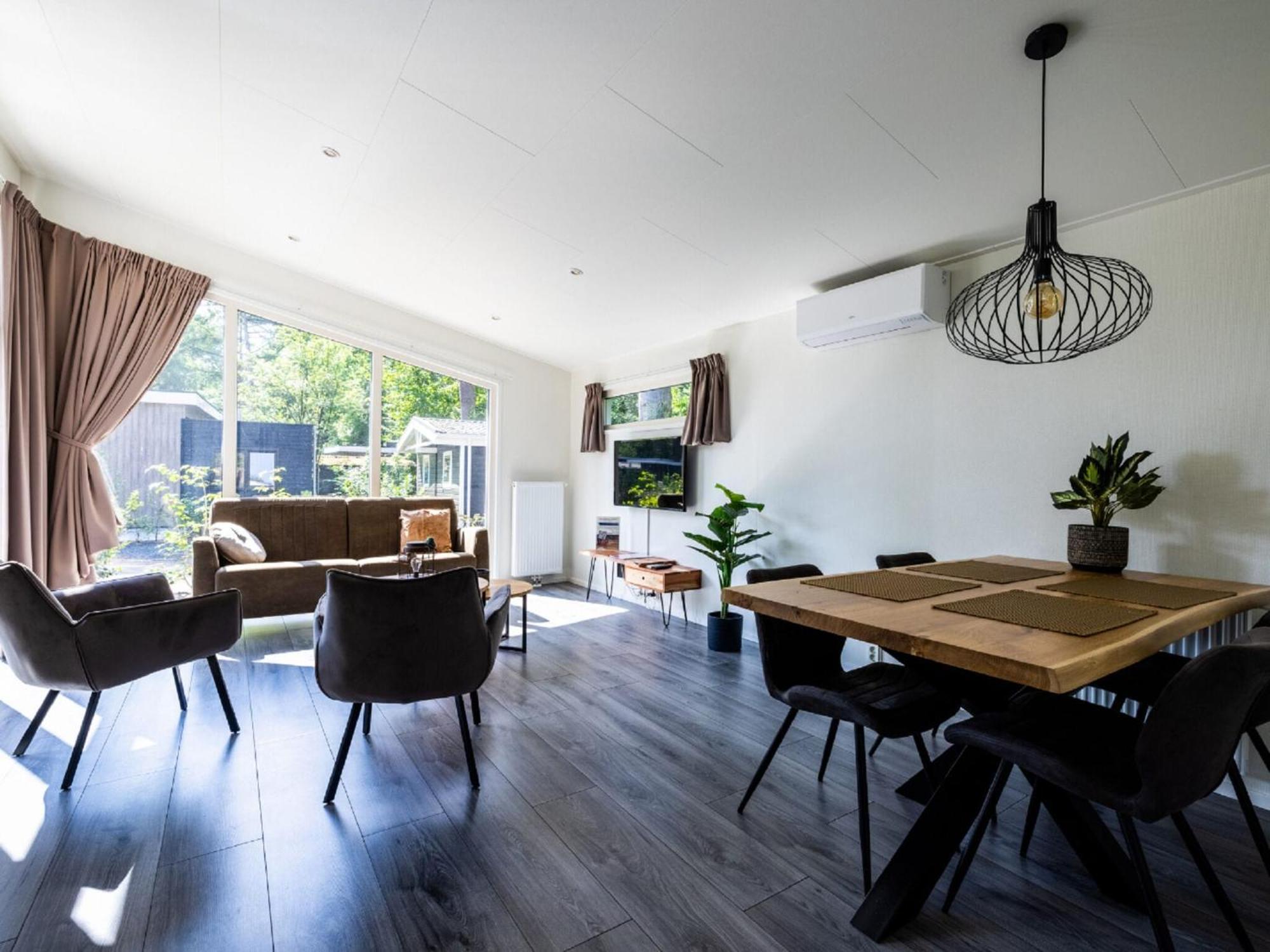 Comfortable Chalet With Combination Microwave Near The Veluwe Hoenderloo Exterior photo
